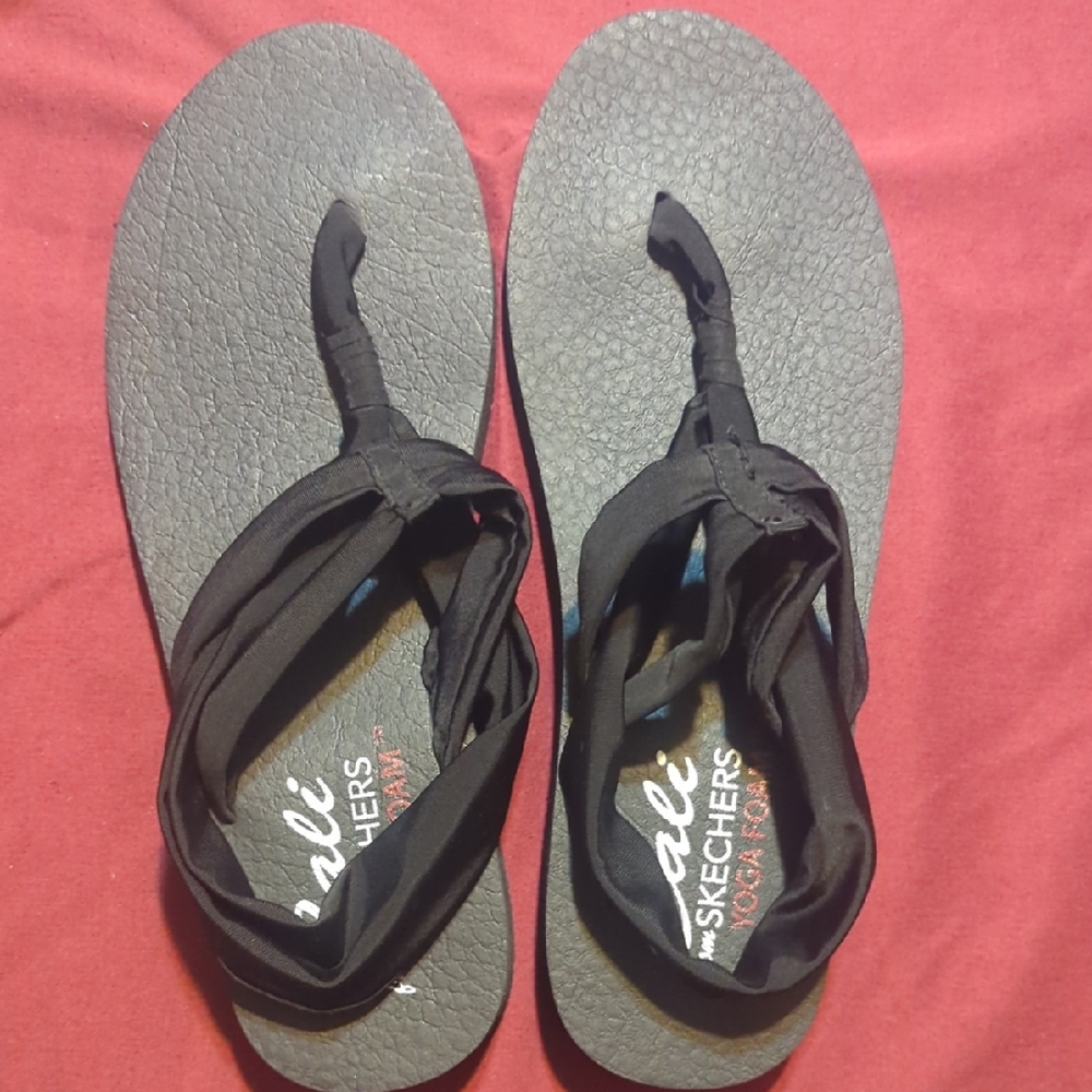 Skechers Black Yoga Foam Flip Flops